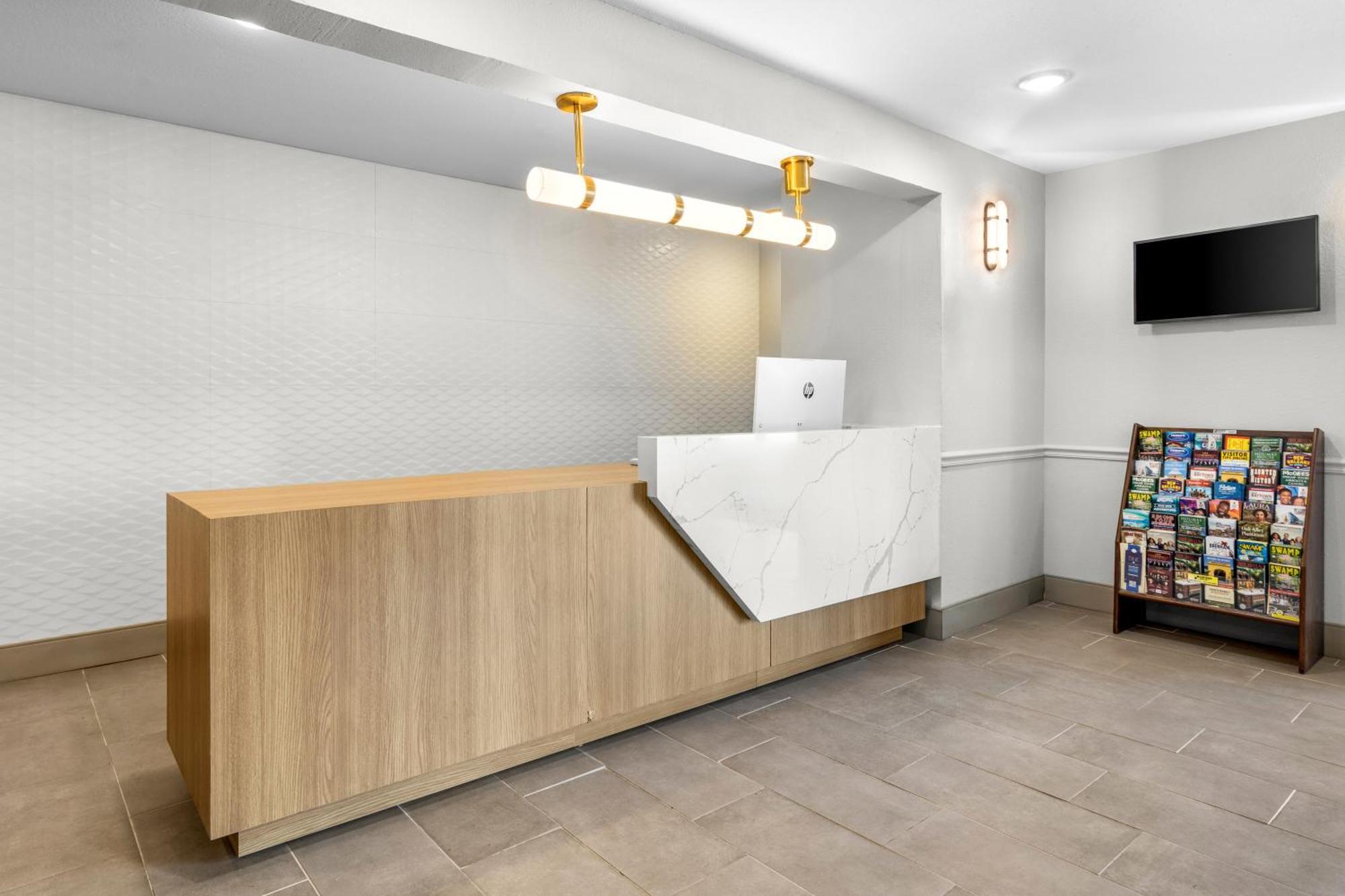 Best Western Acadia Hotel Crowley Εξωτερικό φωτογραφία